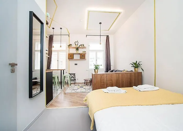 Designer By Beautiful Park & Church דירה פראג