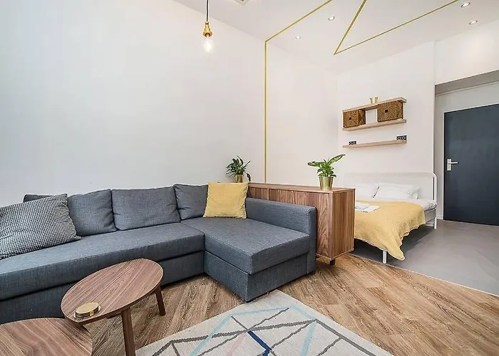 Designer By Beautiful Park & Church Prague
